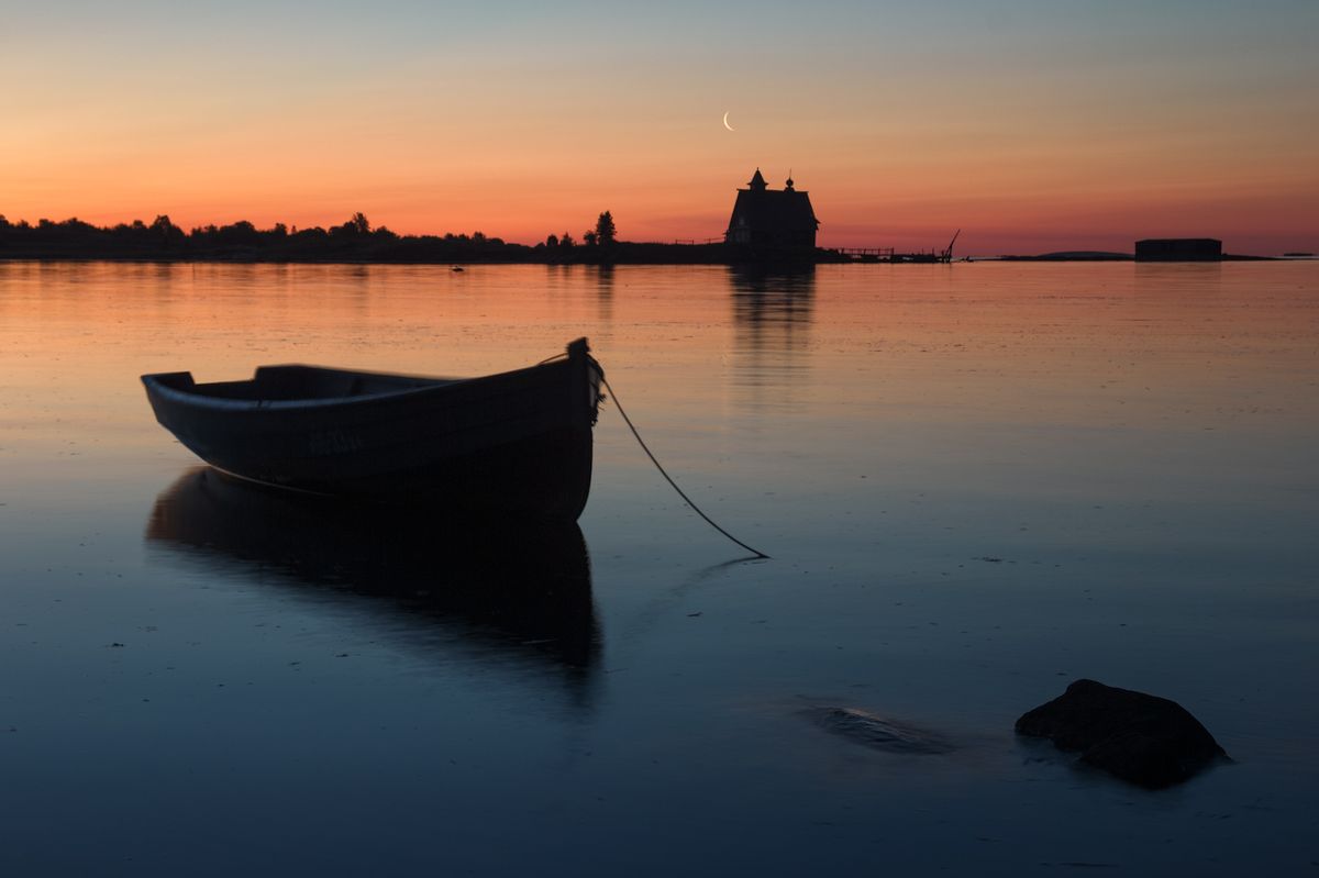 Coast of the White Sea near the pier Rabocheostrovsk (Russia, Karelia)