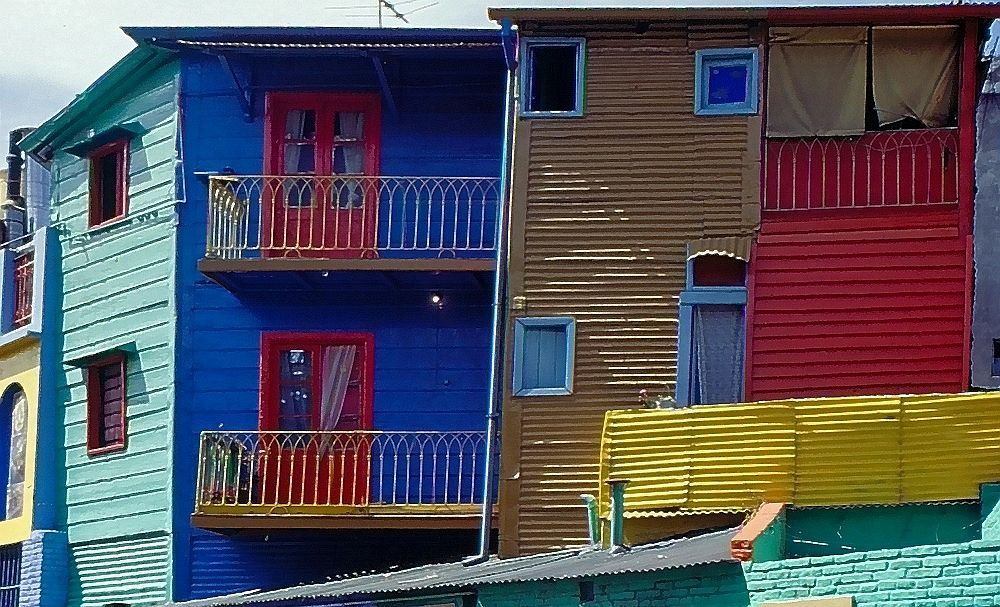 Ein buntes Wohnviertel in Buenos Aires