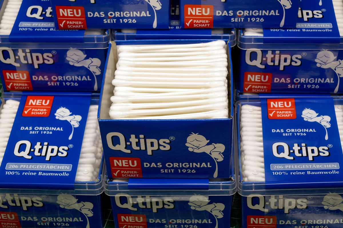 Q-tips sind Wattestäbchen / Pflegestäbchen !